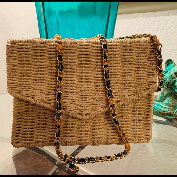 New York & Company Handbags - New York & Company Woven Straw Rattan Vacation Crossbody Purse | Never worn